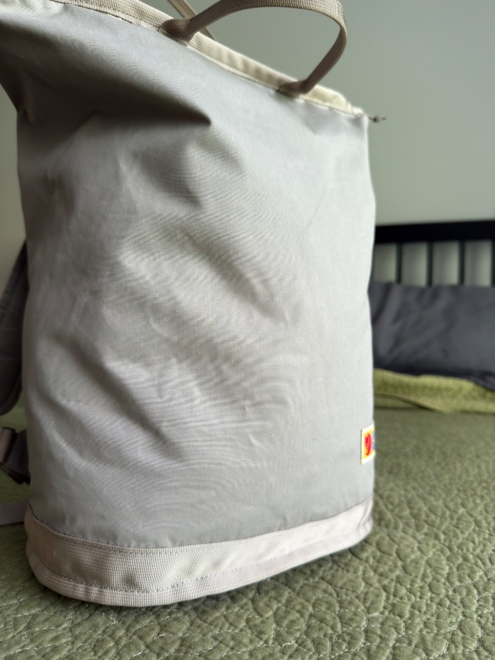 Fjallraven Vardag Totepack Fog Grey Convertible Backpack Tote Bag 27240 - Picture 3 of 10